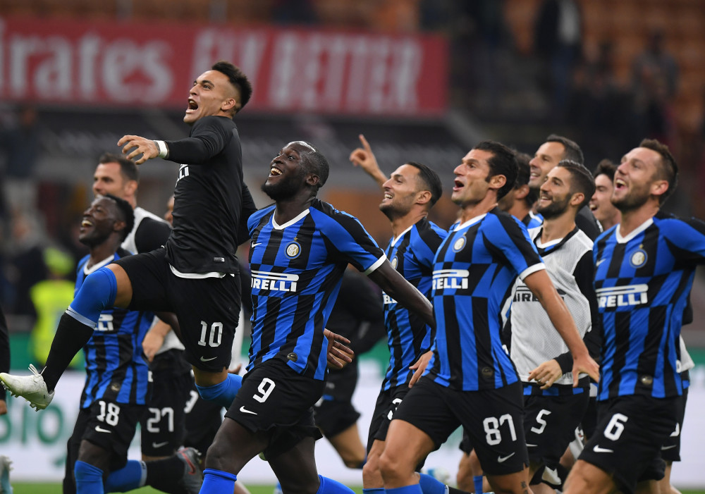 拜仁官方：将在对圣保利赛前为金斯利-科曼举办告别仪式