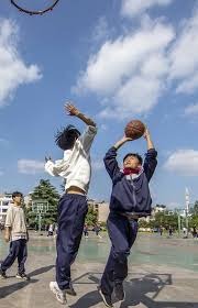 杜兰特25+8东契奇25+7 火箭客场大胜湖人