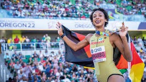 西甲-进球大战！安东尼闪击费兰半场戴帽 巴萨5-3贝蒂斯