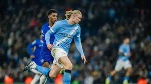 详解棒球规则中的打击干扰判定当打者的挥棒碰到捕手面罩